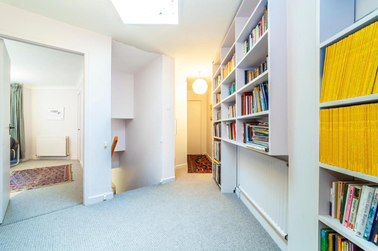 Kynance Mews Rustic And Unique Three Bedroom Mews House With A Private Courtyard London Exteriör bild